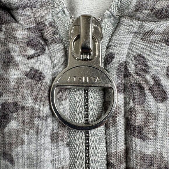 Athleta Balance Zip Up Hoodie Gray Cheetah Print 1X - Picture 5 of 9